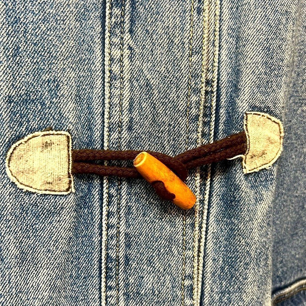 Liz Claiborne vintage denim jacket - Picture 5 of 11